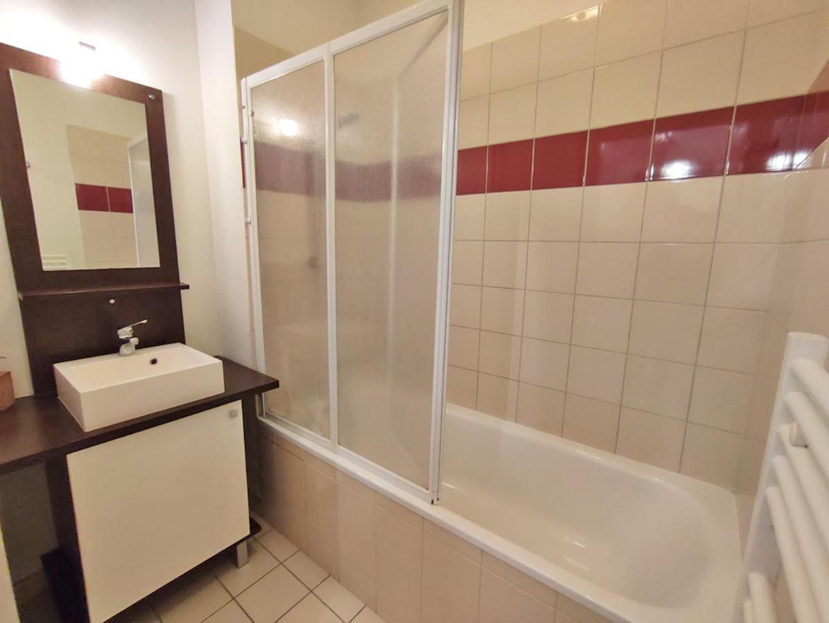 Appartement L'eterlou, T3, Centre Luchon, Wifi, Casier A Skis, Ascenseur, 6 Personnes
